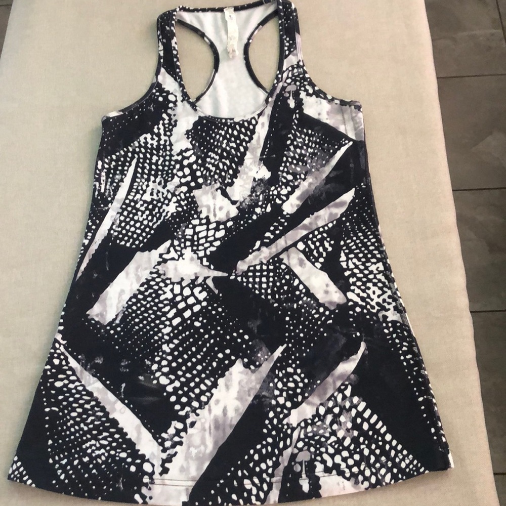 Lululemon thank top